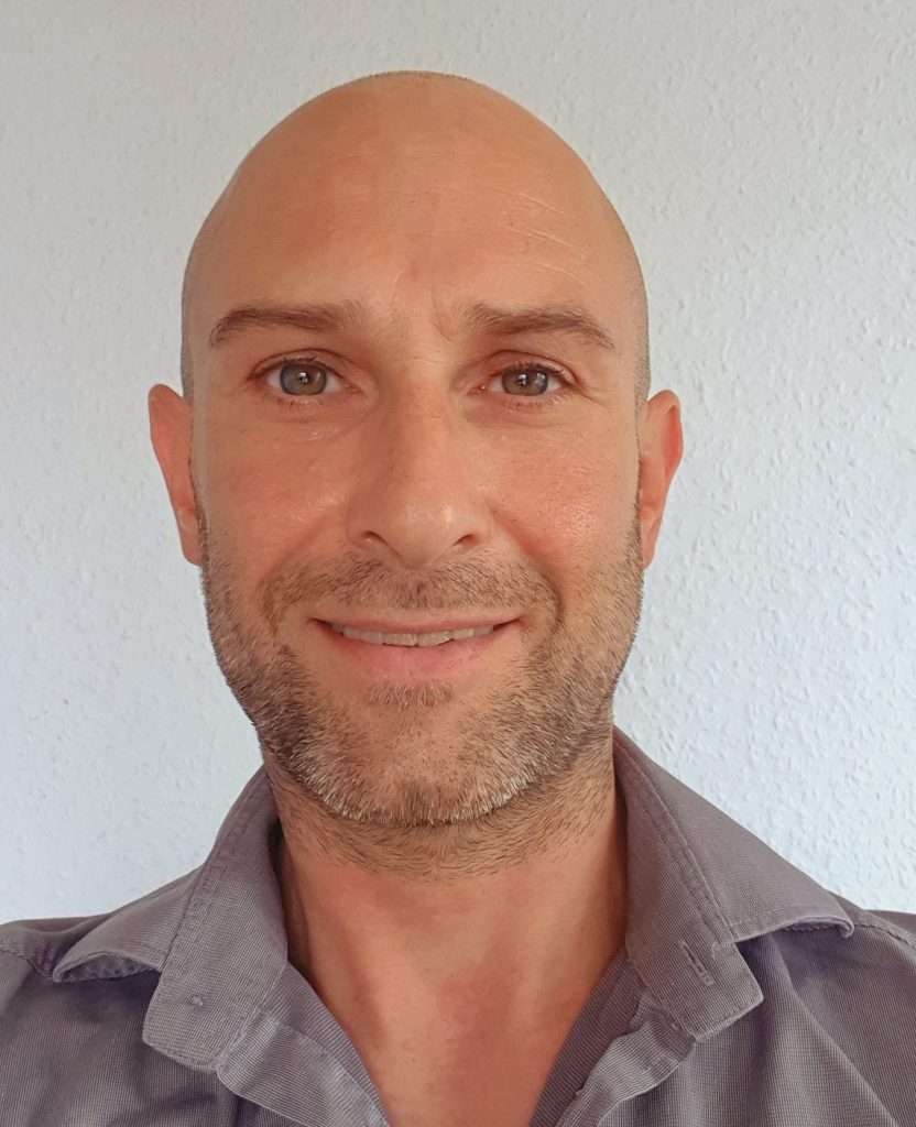 ein Portrait-Foto von CannabisCoach-Stef Stefan Thate